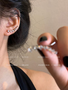 ต่างหูเพชรเซอร์โคเนียหรูหราสำหรับผู้หญิง ดีไซน์ไฮเอนด์ โลหะผสม เงิน ทอง ดีไซน์เก๋ไก๋ ต่างหูแฟชั่นสำหรับผู้หญิง