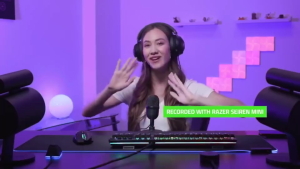 Razer Seiren Mini Microphone Gaming Wireless Microphone Portable Mic Sing (White/Black/Pink)