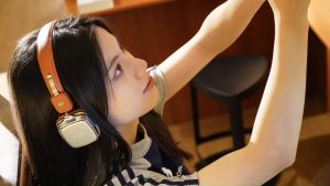 iKF R2 Wireless Bluetooth Headphones Retro Wired Headset 60H Playtime Foldable and Comfortable App Connectivity Multipoint Connection for iOS Android