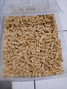 mie gulung 1000 gr jajanan pedas gurih dijamin renyah kriuk