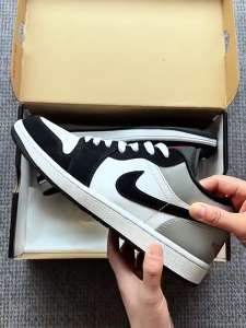 [100% CHÍNH HÃNG] Giày Nike Air Jordan 1 Low Wolf Grey Panda Smoke Grey - DC0774553558-040