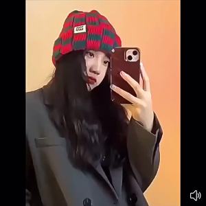 Womens Premium Soft Thickened Warm Checkerboard Knitted Beanie Hat Autumn Winter Korean Style Niche Oversize Head Face Slimming