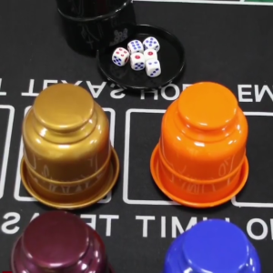 KTV Dice cup free 5 pcsDices High Quality Dice Cup With Free 5 pcs Dices Set For Entertainment