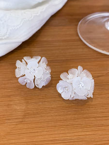 Pianist | Hypoallergenic Elegant Stylish Zirconia Flower Earrings S925 Sterling Silver