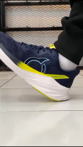 Terlaris !!! Ortuseight Sepatu Running Hyperglide 2.0 Black Yelloww -Favorite Pria Wanita Dewasa / Sepatu olahraga berkualita full kuat dan tahan lama / Sepatu jogging best seller