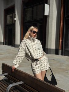 ZHAOLIN Classic Polka Dot High Waist Straight Leg Casual Shorts Womens Fashion Retro Small Stature Early Autumn Pants