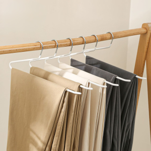 ไม้แขวนกางเกง 5ชิ้น 10ชิ้น ไม้แขวนกางเกงรูปทรงห่าน ที่แขวนกางเกง ไม้แขวนเสื้อ hanger ไม้ตากกางเกง ไม้แขวน ที่แขวนผ้าผ้า จัดเก็บสะดวก Simple Living TH