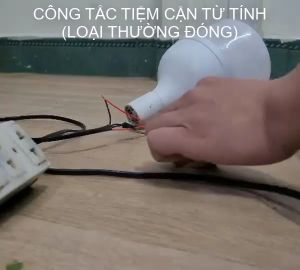 Công tắc từ tính WB-SF007R 220V-200W đóng mở bằng nam châm loại thường đóng-mở tùy chọn