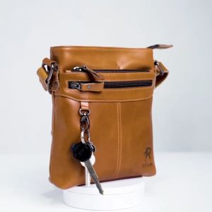 Tas Selempang Laki Laki Kulit Sapi Pull Up Dalaman Suede Awet Fitur Cantolan Kunci Tahan Air Kotak