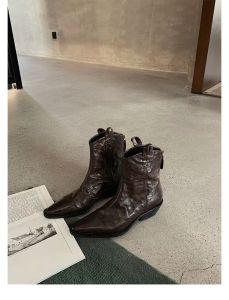 XIANNIWEI | Pointed V-Cut Vintage Martin Boots Short Womens Boot