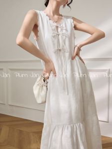 PlumJan | Đầm Xòe Trắng Jacquard Viền Sóng Phối Ren Không Tay