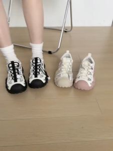 Women Hiking Shoes Outdoor Climbing Shoes Casual Sports Shoes All-match Daily Comfortable Shoes