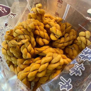 Handmade Small Twisted Dough  Sweet and Spicy