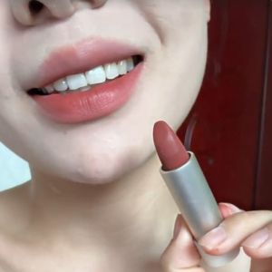 Herorange Velvet Matte Lipstick Women Hydrating Long-lasting White Enhancing Non-stick Cup Colorful Affordable Cosmetic Tool
