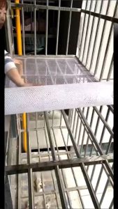 Garden Netting Plastic Chicken Wire Fence Mesh Hexagonal Fencing Wire For Gardening Poultry Fencing Aquatic Product Maintenance