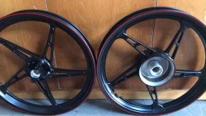 MÂM VÀNH ĐÚC 5 CÂY THẮNG ĐĨA TRƯỚC-SAU ĐÙM NHỎ(NẮP BÁT PHANH NHỎ) CHO SIRIUS 50CC TRUNG QUỐC HỌC SINH RÁP LÊN ZIN THEO XE KHÔNG CHẾ CHÁO