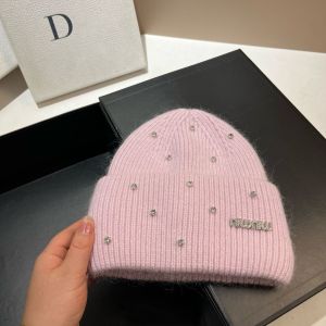 New Luxury Rhinestone Knitted Hat Mens and Womens Rabbit Hair Wool Cap Winter Fashion Thickened Warm Hat