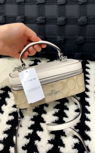 Origina bag COACH Ladies TRAIN CASE Series Handheld Shoulder Bag PVC with Leather Box Bag CJ522