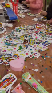 [ Hàng sẵn ]Đồ chơi P.h.á.o hoa bơm hơi phụt kim tuyến Confetti  Dùng cho ngày cưới sinh nhật buổi tiệc chúc mừng dễ dàng sử dụng