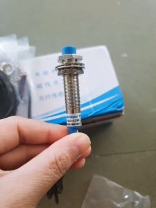 Cảm Biến Phát Hiện Kim Loại Tiệm Cận LJ12A3