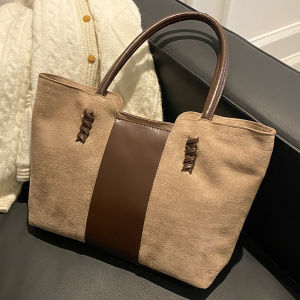 Fashionable Matte Finish Large Capacity Womens Tote Bag Spring Summer Trendy Design Single Shoulder Bag Retro Style Handbag