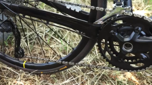 Bike Chain Oil Roller Lubricator Mountain Road Bike MTB Bicycle Lubricant Tool Oil Lubrication Gear Cycles