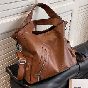 Large Capacity Womens Crossbody Bag Fashionable Autumn Winter PU Leather Commuter Shoulder Bag Soft Surface Zipper Closure