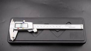 150mm Digital Vernier Caliper Carbon Fibre Millimeter Inch Internal External Diameter Thickness LCD Measure Tool Battery