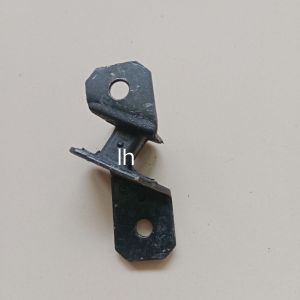 DUDUKAN FILTER UDARA ATAS KIRI KANAN  MITSUBISHI CANTER