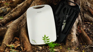 Redchef 5 in 1 Knife Set with Cutting Board Anti Bacterial Non Slip Board & Stainless Steel Knife New Home Gift