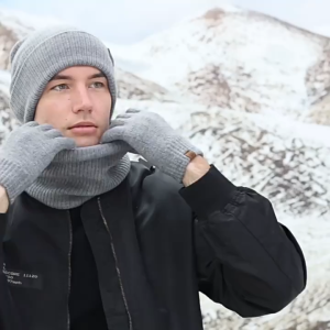 (SG Seller) 3pcs Women Men Winter Beanie Hat Gloves Scarf Set Thickened Fleece Lined Neck Cashmere Scarves Cap Set Touchscreen Gloves