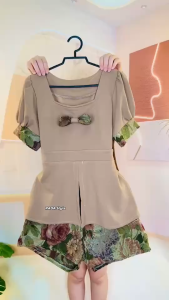 RADA  STYLE  T133 ชุดเซต 2 ชิ้นผ้าวูลเวฟ คอเหลี่ยม แต่งโบว์ด้านหน้า งานผ้าทอลายดอกผ่าหน้า + กางเกงผ้าทอเอวเรียบสม็อคหลังซิปข้าง