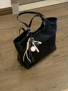 Large Capacity Womens Underarm Tote Bag Commuter Single Shoulder Bag Fashionable 2025 New Style Versatile Casual Handbag