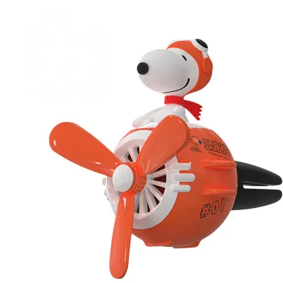 Miniso | Snoopy Car Vent Clip Air Freshener Cartoon Cute Auto Fragrance Diffuser with Scent Pods for Vehicle Interior Cute Decoration