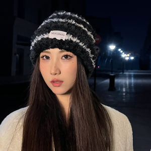 หมวกถักขนสัตว์หนา อบอุ่น ฤดูใบไม้ร่วง/ฤดูหนาว หมวกไหมพรมสีดำแบบสวมหัวสำหรับผู้หญิง สไตล์เกาหลี เหมาะกับทุกเพศทุกวัย
