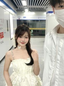 ชุดเดรสสั้นแขนกุดคอวีแขนกุดสีขาวสไตล์นางฟ้าสำหรับฤดูร้อน กระโปรงทรงเอเอวสูง ชุดเดรสสั้นผู้หญิง ชุดเดรสสั้นผู้หญิง