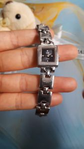 Đồng hồ nữ HM mặt trãi tia second hand si nhật- đã qua sử dụng