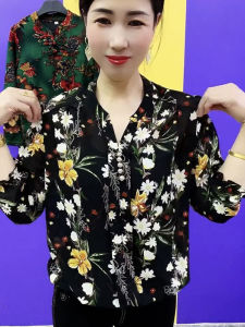 เสื้อยืดผ้าชีฟองลายดอกไม้แขนสั้นสำหรับคุณแม่ผู้สูงอายุ ทรงหลวม สไตล์เกาหลี คอวี แขนยาว 7 นิ้ว เสื้อผ้าทำงาน