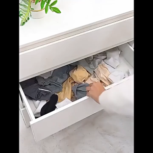 AKEZ Storage Box Organizer Jaring Sekat Laci Penyimpanan Pakaian Dalam Underwear Kaos Kaki Dapat Dilipat