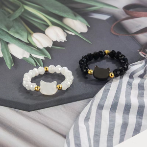 น่ารักแมวลูกปัดแหวนผู้หญิงสีดําสีขาวหัวแมวอาหารแหวนนิ้ว Ins Niche ของขวัญสําหรับเพื่อนที่ดีที่สุดนักเรียนอเนกประสงค์