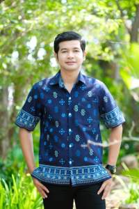 เสื้อเชิ้ตผู้ชาย อัดกาว ลายขอดอกรัก