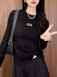 QINGNAER | Black Shiny Round Neck Slim Long Sleeve T Shirt