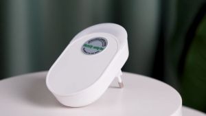 Power Saver Energy Economist Electric Energy Power Saver Box Device UK Plug Electricity Saving Box
