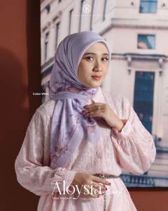 PROMO - ALOYSIA SCARF HIJAB SEGIEMPAT VOAL MOTIF EXCLUSIVE BY NADHEERA LUXURY