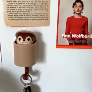 Double.lucky ตะขอแขวน - ตะขอติดผนัง รูปกระรอก ไม่ต้องเจาะรูปกระทำ