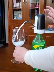 เครื่องกดน้ำดื่มอัตโนมัติ ที่กดน้ำดื่ม เครื่องปั๊มน้ำแบบสมาร์ทไร้สายอัจฉริยะ ชาร์จแบต