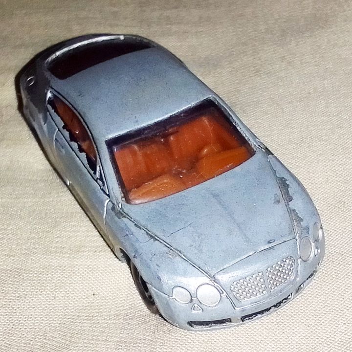 Tomica Bentley Continental GT 2009 Skala 1:61 Diecast