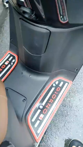 แผ่นวางเท้า จีออโน่ แผ่นยางรองพื้นรถ GIORNO 125 (ซ้าย+ขวา) พร้อม ชุดน๊อต ติดตั้ง มี 7 สีให้เลือก ติดตั้งง่าย