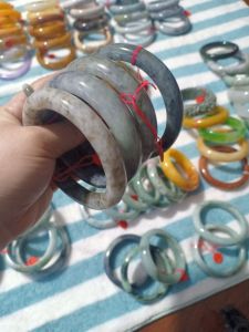 กำไลหยกแท้จากพม่าสีเทา size 59 รหัส 050 BB