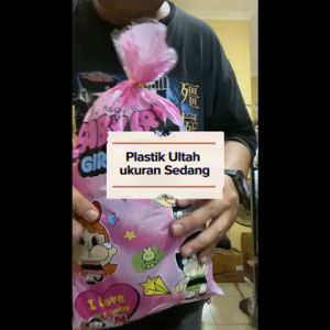 Plastik Ulang Tahun Karakter Ukuran Sedang 22x40cm / Plastik Ulang Tahun Kuromi Cinnamoroll Labubu Baby Cry dll